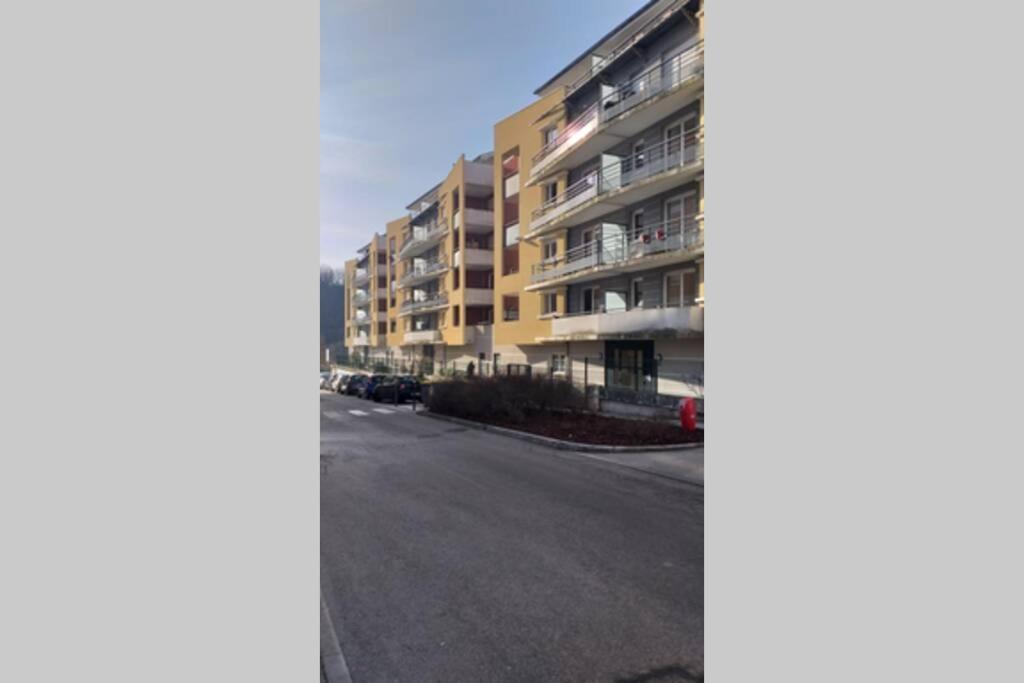 Apartamento Le Georges Marin Bellegarde-sur-Valserine Exterior foto